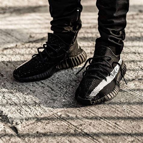 adidas Yeezy Boost 350 V2 Core Black White Men's 